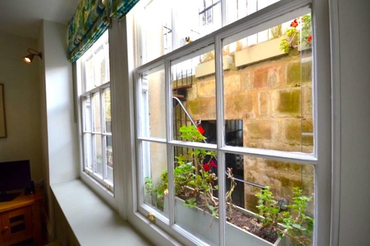 Lauras Townhouse Apartments Garrard'S Retreat 巴斯 外观 照片