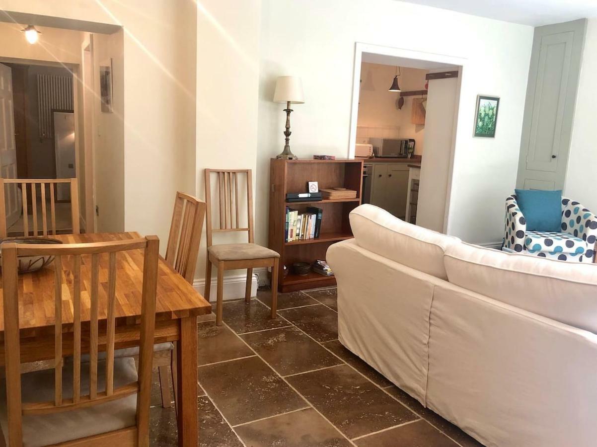Lauras Townhouse Apartments Garrard'S Retreat 巴斯 外观 照片
