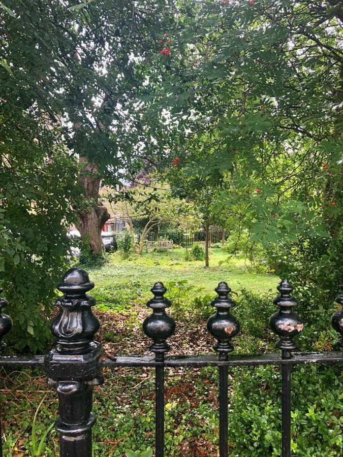 Lauras Townhouse Apartments Garrard'S Retreat 巴斯 外观 照片